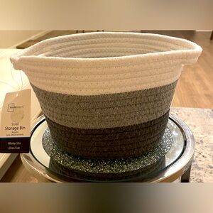 NWOT Colorblock Woven Basket